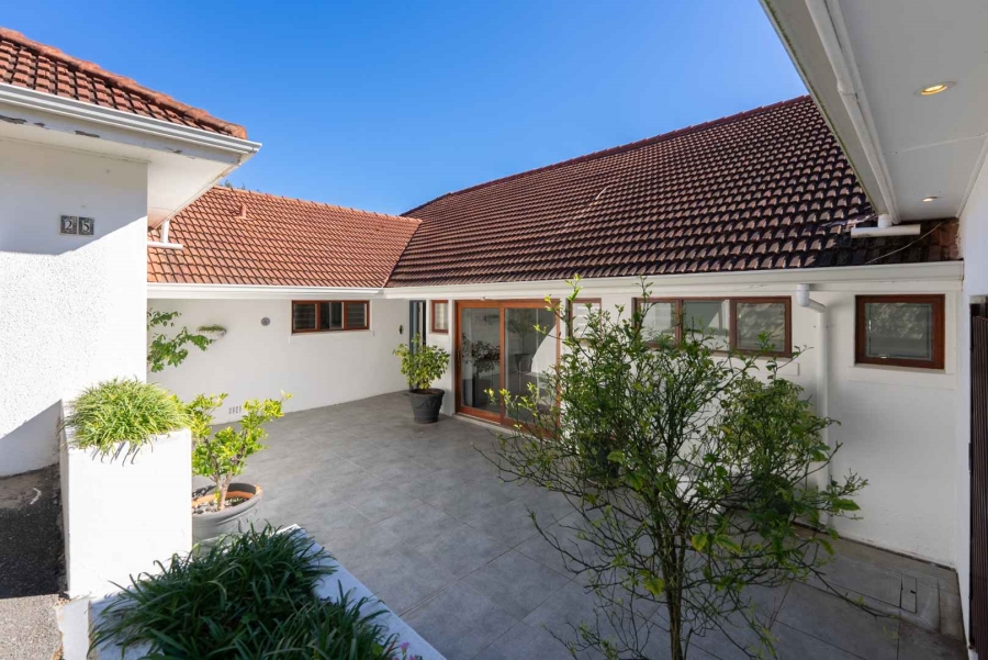 4 Bedroom Property for Sale in Camps Bay Western Cape